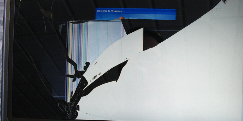 tl systems replaces broken laptop screens to make your laptop display images again